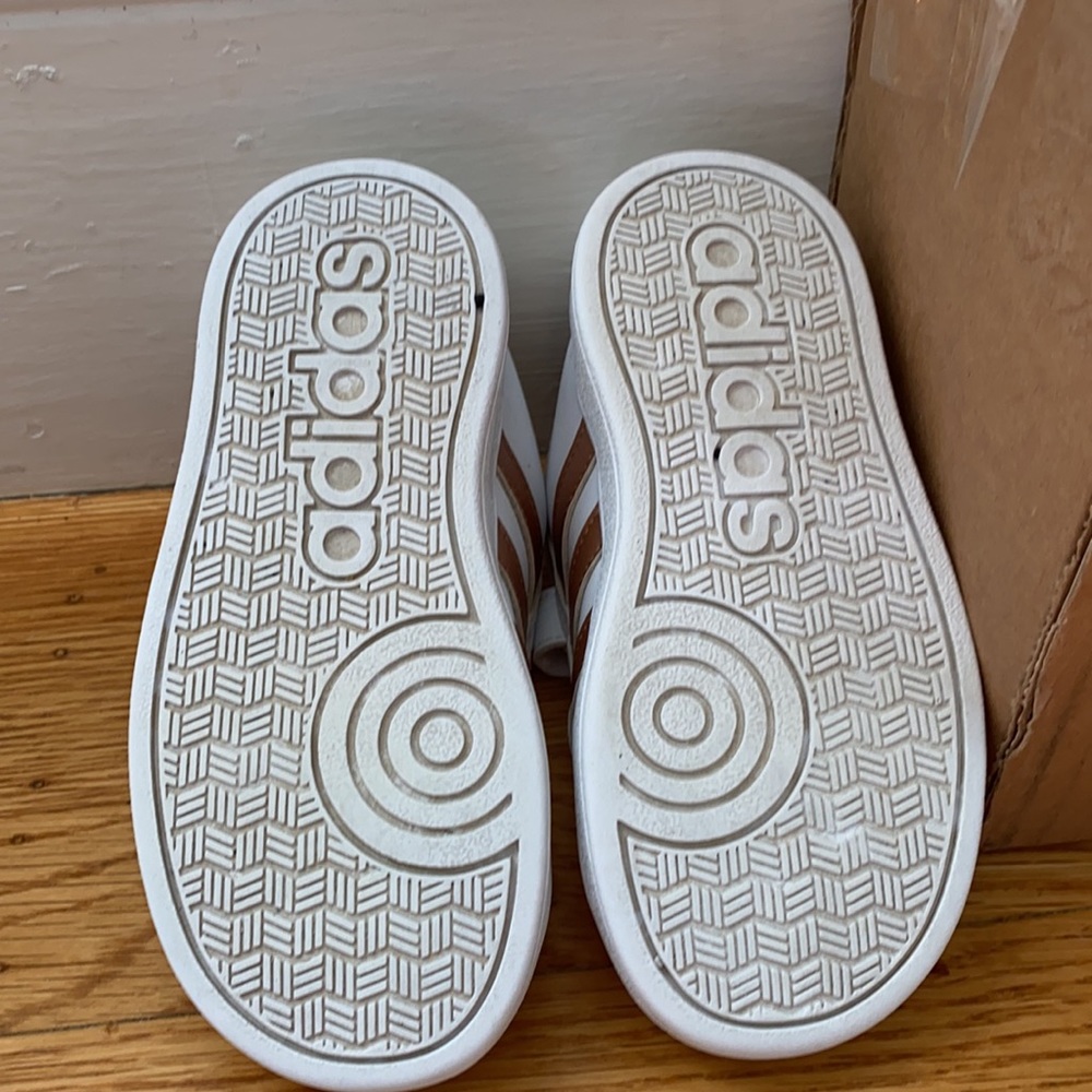 White and Gold Toddler Adidas Sneakers - Picture 5 of 7